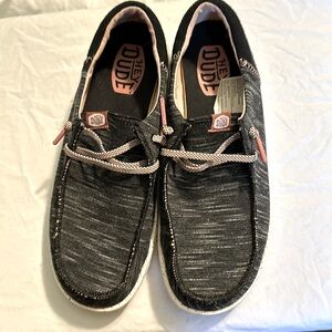 Hey Dude women’s size 9